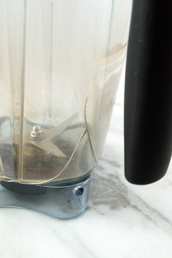 cracked Vitamix container