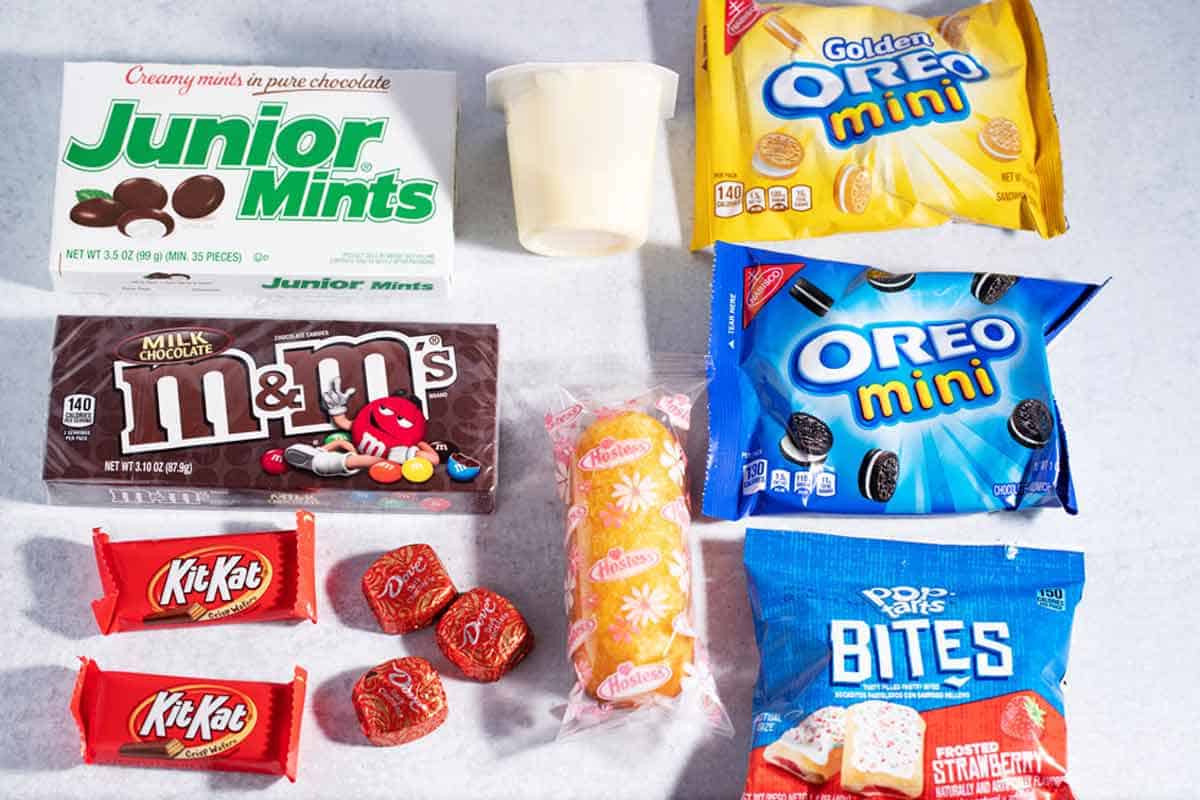 Dessert snacks for kids with braces like chocolate, pudding, and mini Oreos.