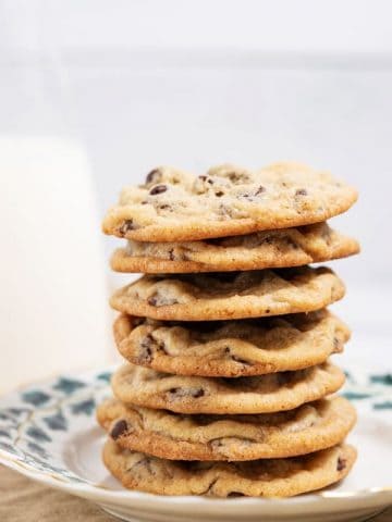 stack of crispy chocolate chip cookies