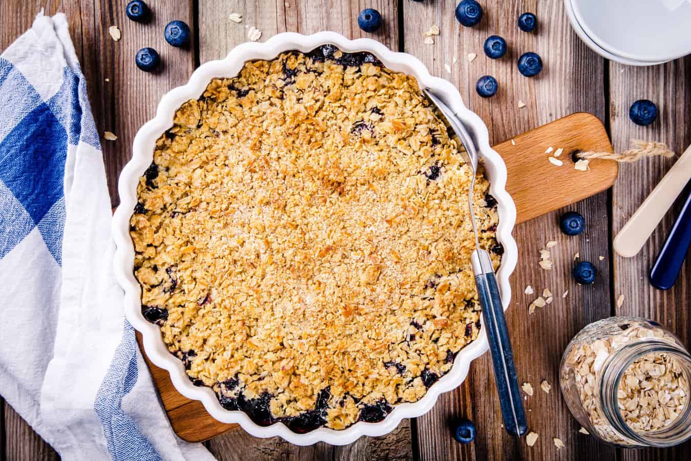 Blueberry pie with streusel topping.