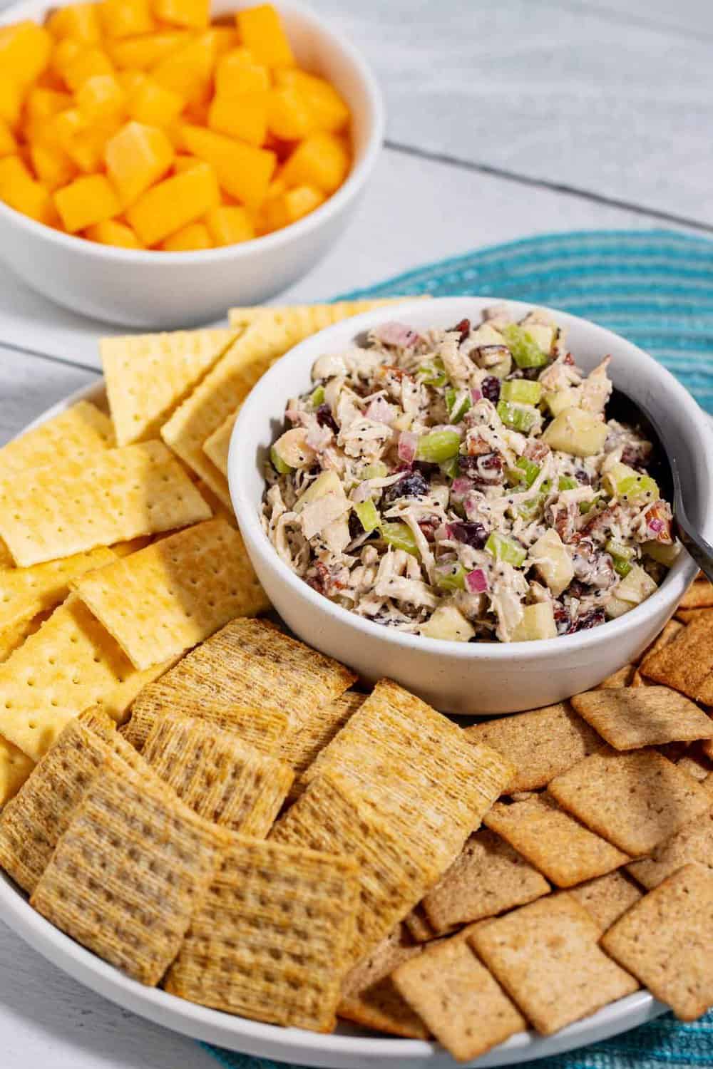 Chicken salad served with crackers.