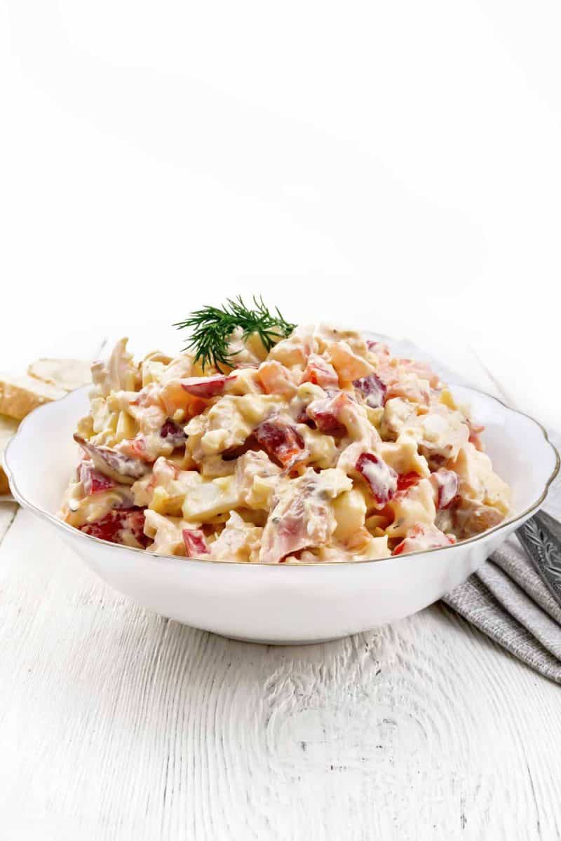 How Long Does Chicken Salad Last (Out & In Fridge)? How to Tell if it’s