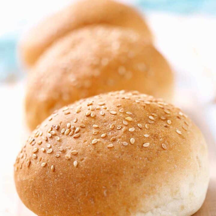 Row of sesame slider buns.