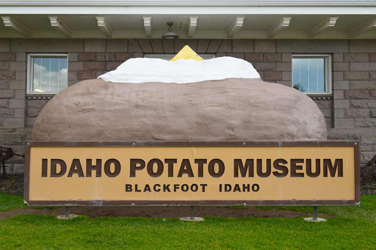 The giant potato statue in front of the Idaho Potato Museum.