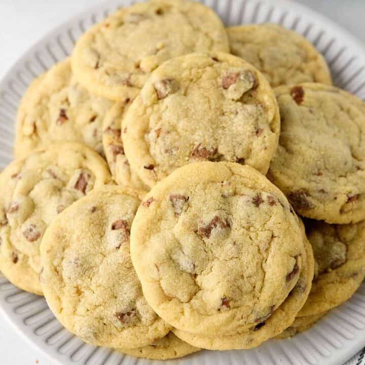 Best Hershey Bar Chocolate Chip Cookies Recipe - The Tasty Tip